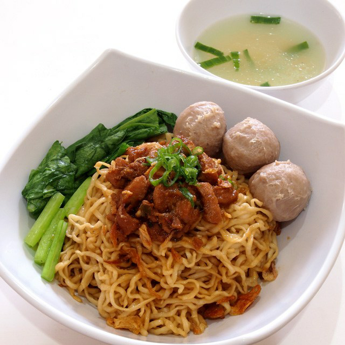 Mie Ayam Ceker dan Bakso Cipto Roso 1: Rahasia Rasa yang Bikin Kembali Lagi di Cilacap
